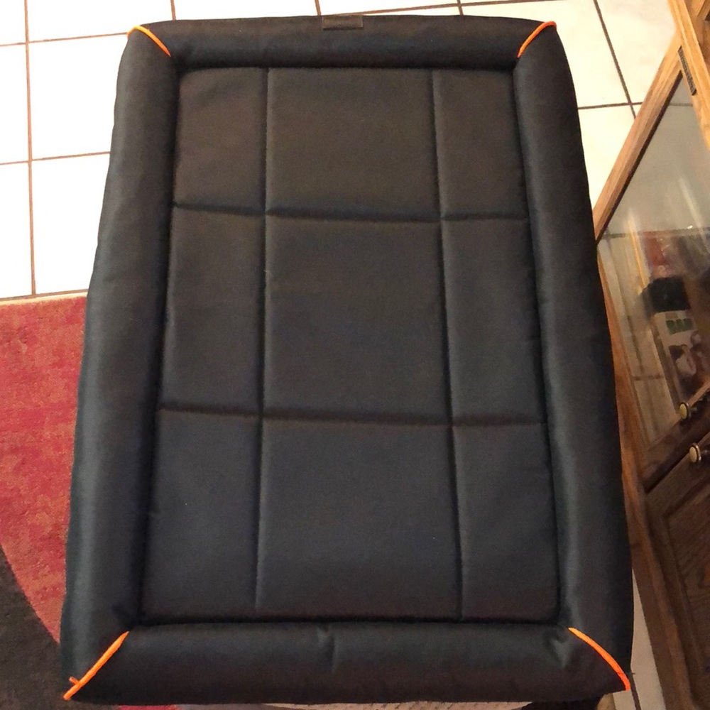 Vibrant Life Durable & Water-Resistant Crate Mat, Black, 36 inch NWT